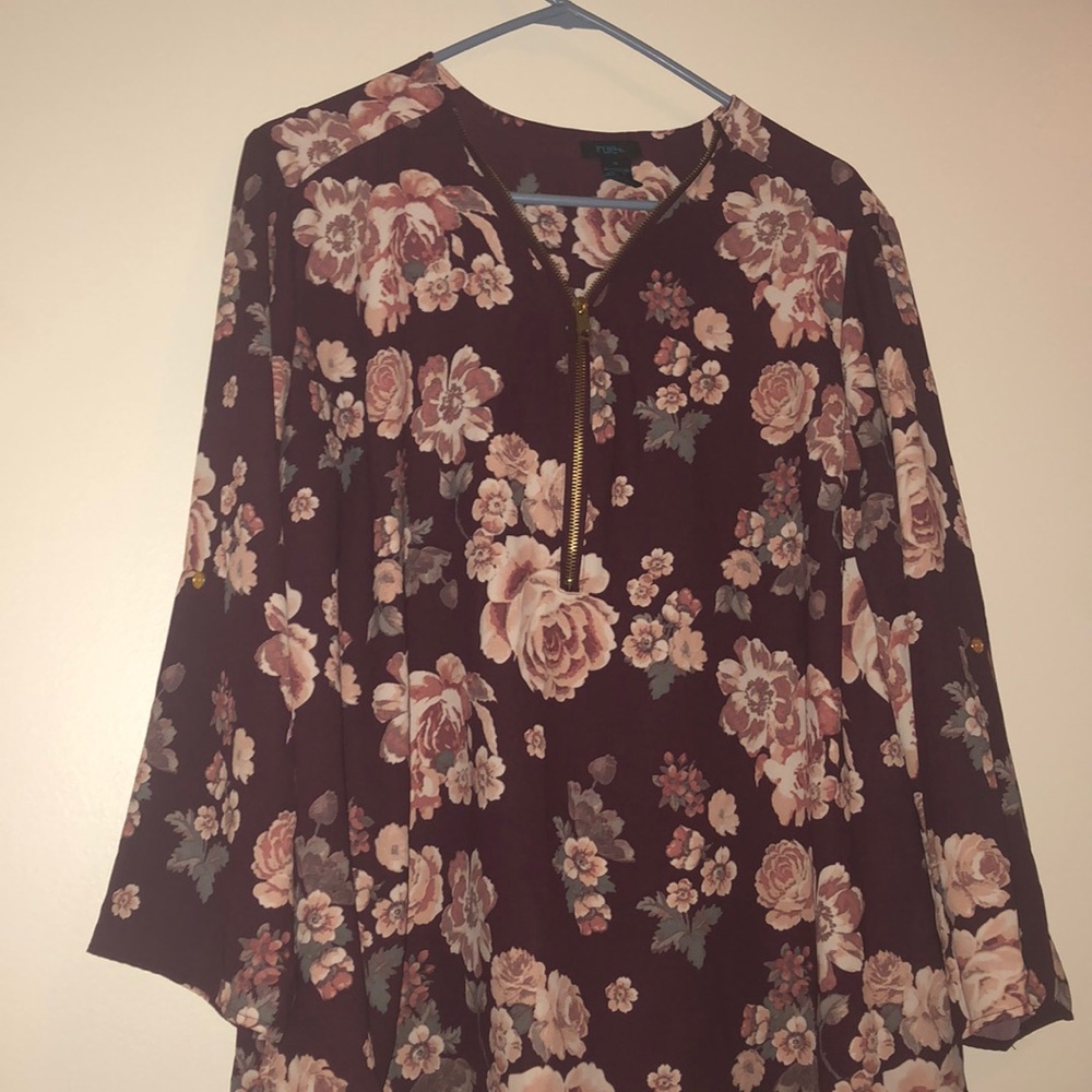 FLORAL BLOUSE!